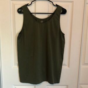 CATO Basil Green Plus Size Seamless Scoop Neck Tank Women's Size 22/24W